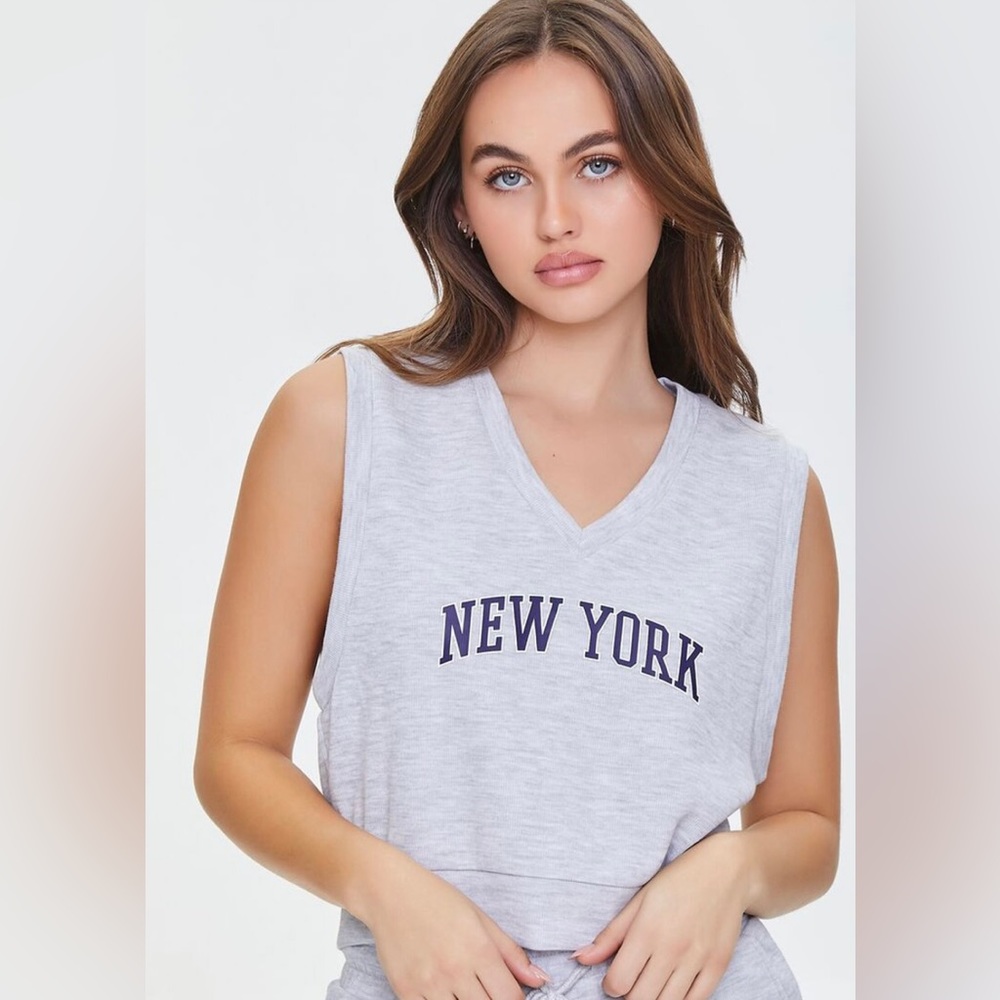 NWOT! Forever21 Embroidered Los Angeles Tank Top Size: S